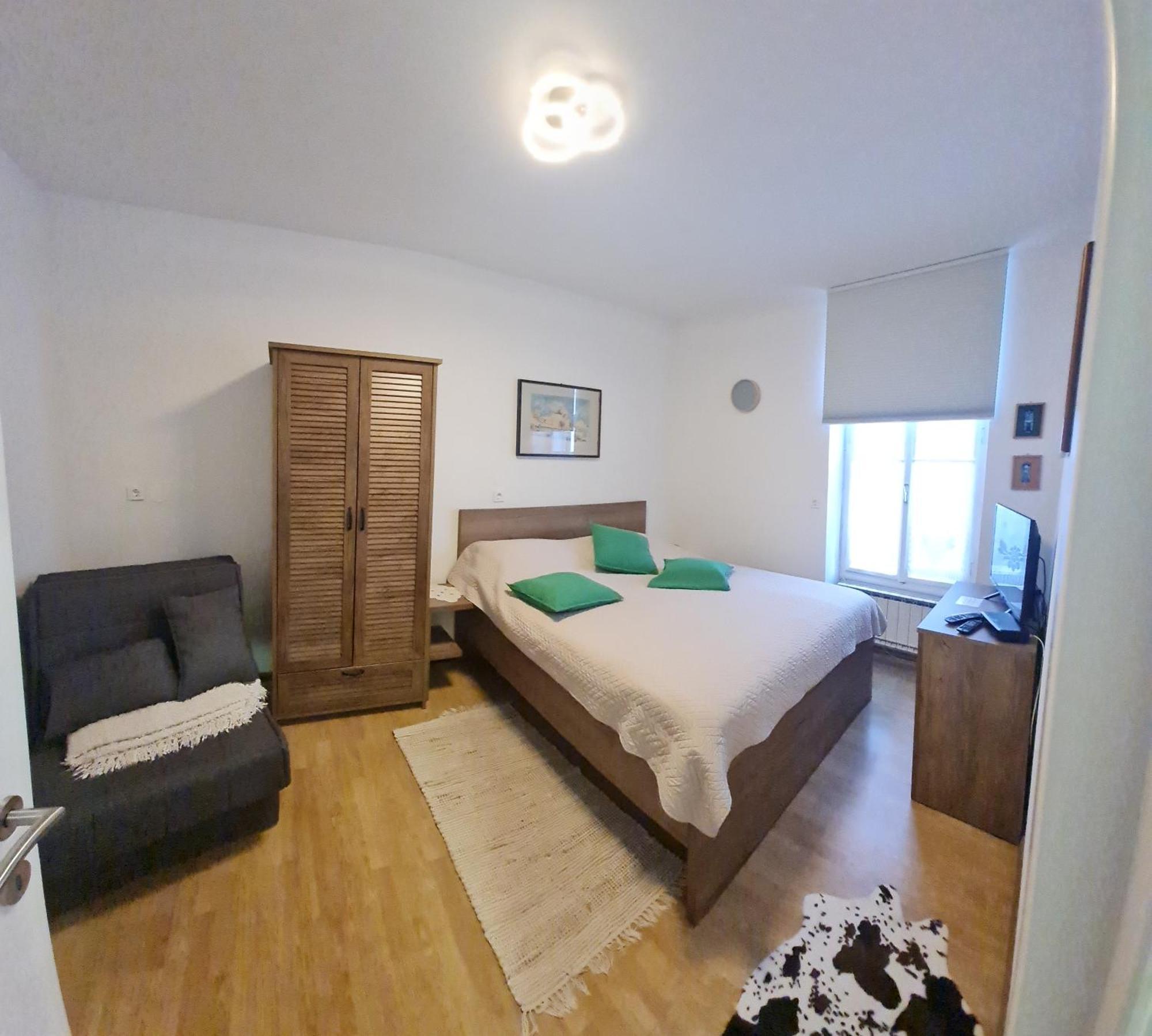 Apartma Domenika Птуй Екстериор снимка